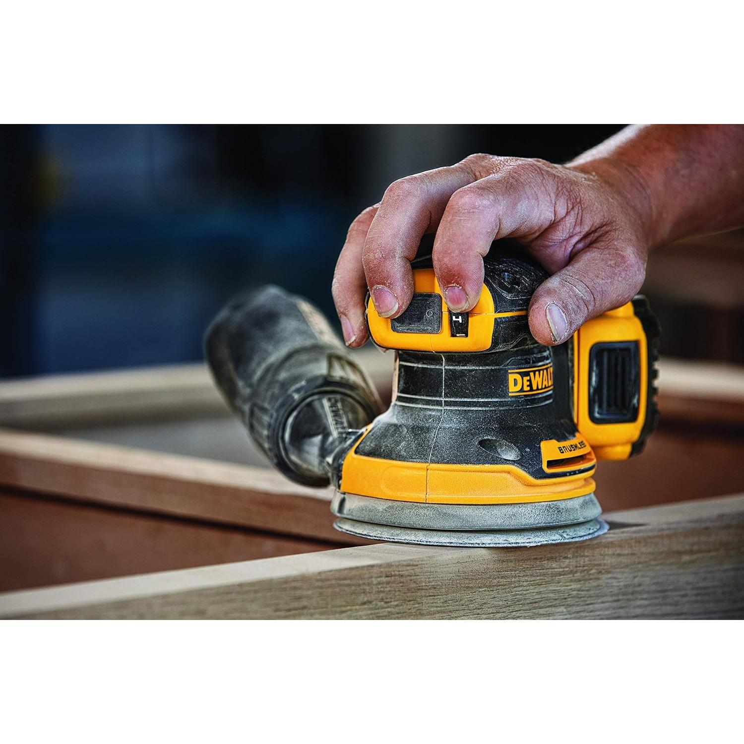 Lijadora Orbital DEWALT 20V MAX 5" Sin Cable DCW210B