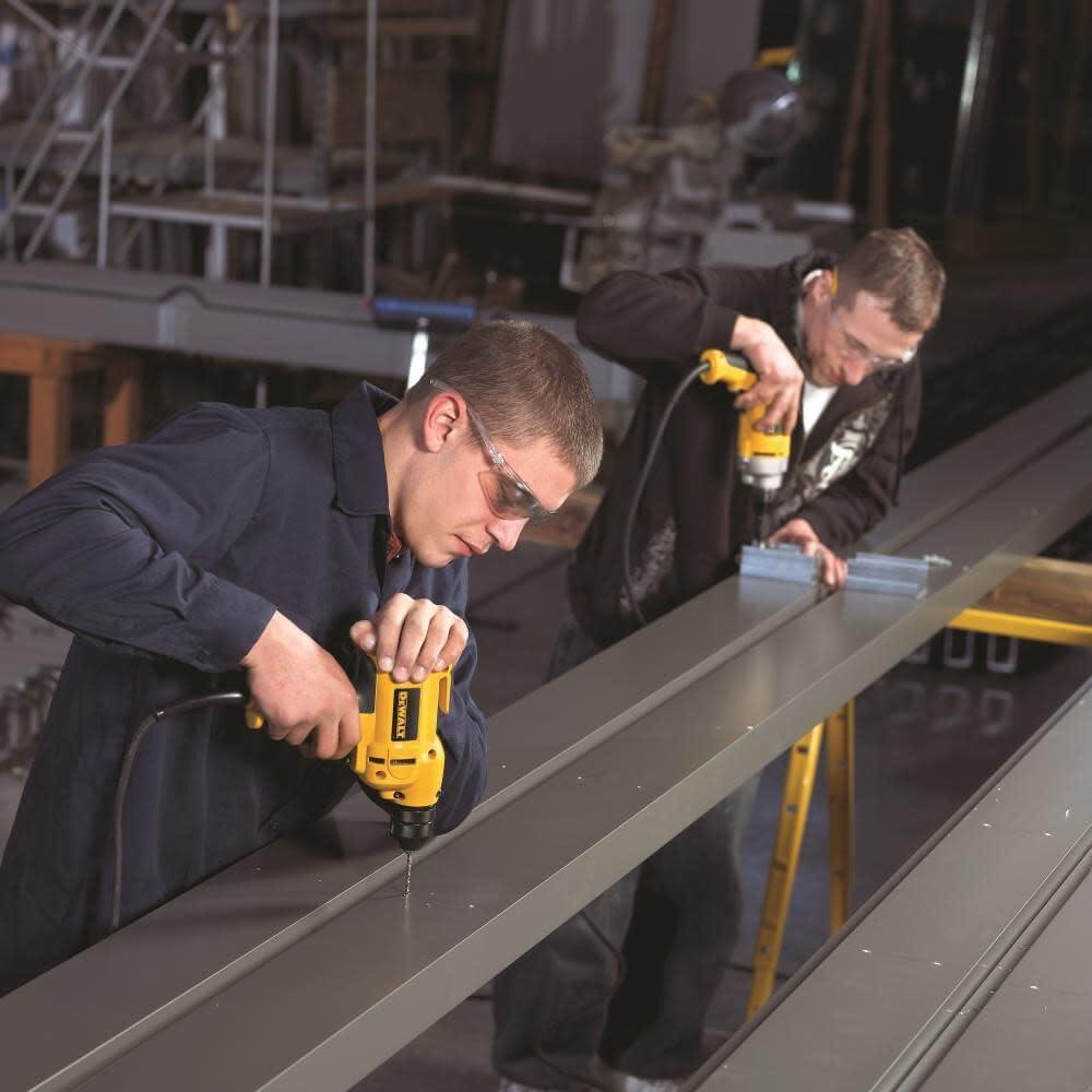 Taladro DEWALT DWD115K 8 Amperios 10mm Velocidad Variable