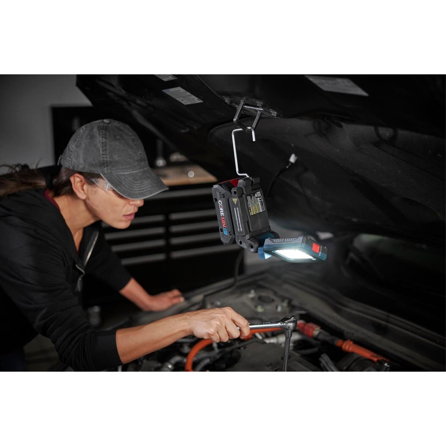 Luz de Trabajo LED BOSCH GLI18V-800N 800 Lúmenes Portátil