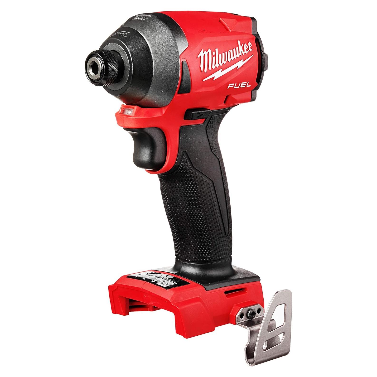 Destornillador de impacto Milwaukee 18V CC 226.8 Nm compacto