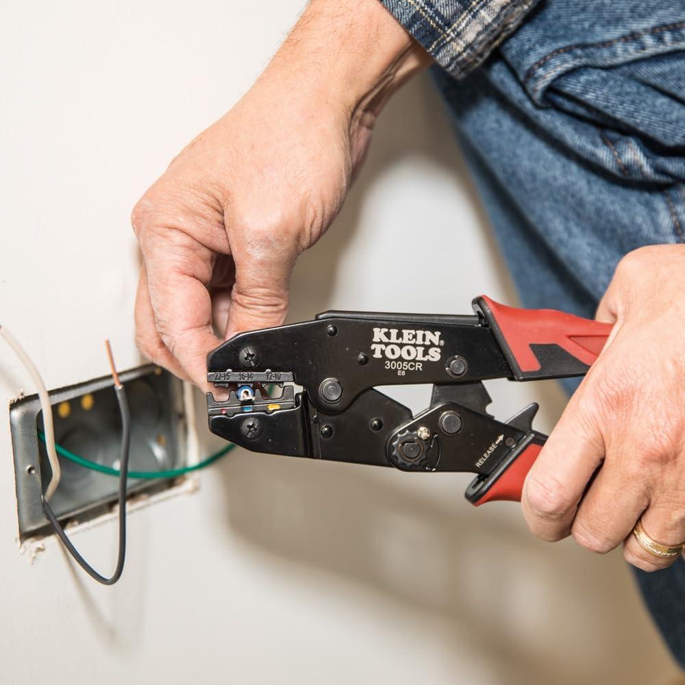 Crimpador de Cables Klein Tools 3005CR 10-22 AWG Aislados