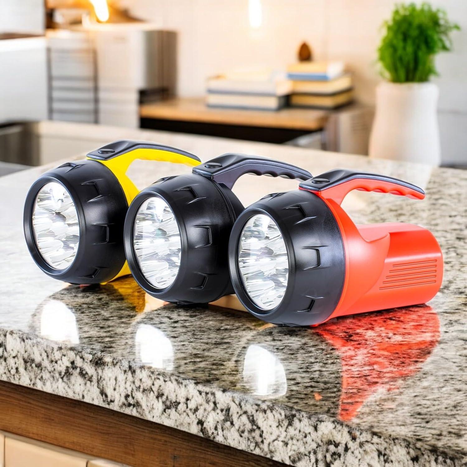 Linterna de Mano Dorcy 9 LED con Baterías AA - Surtido