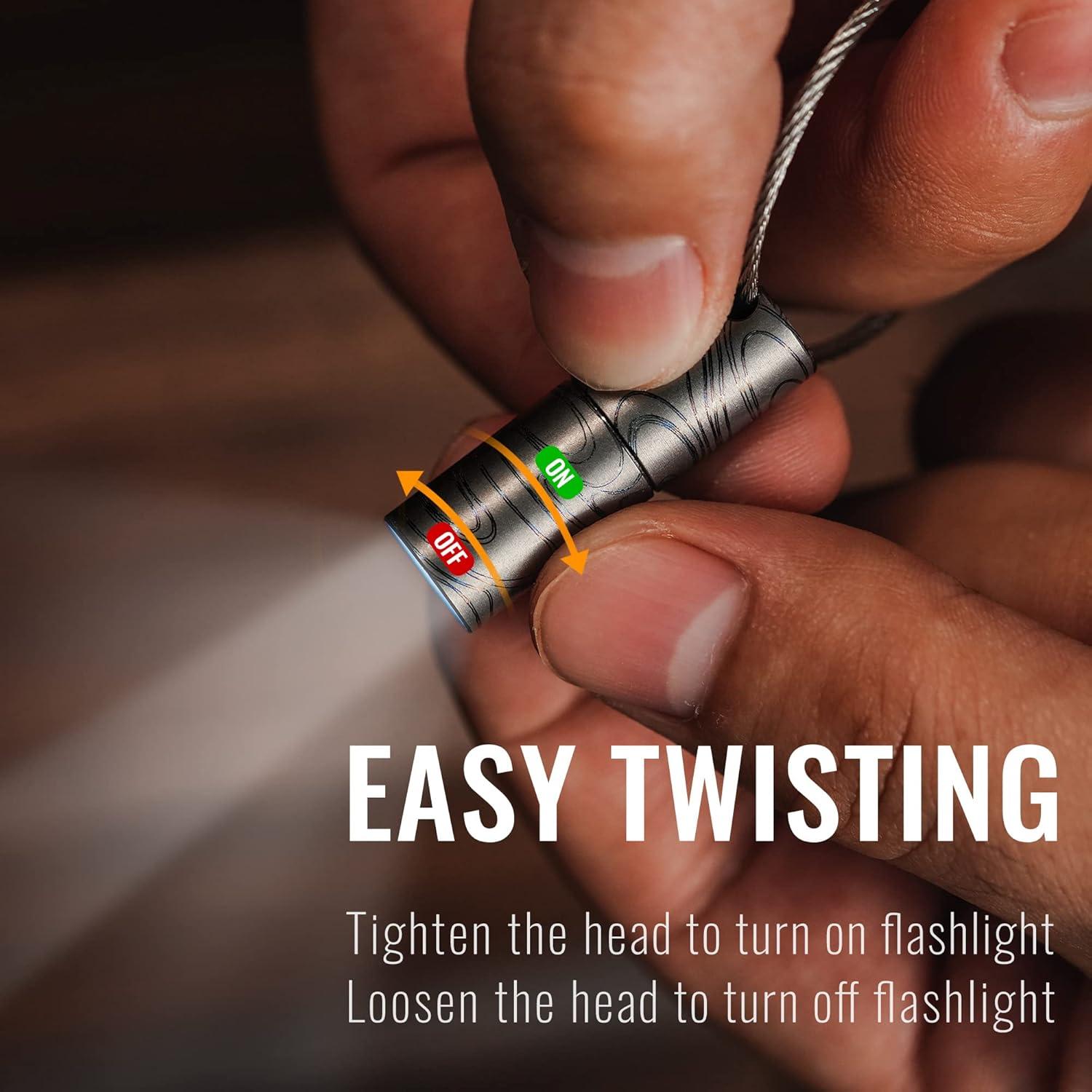 Linterna LED Mini KeyUnity KF00 de Titanio 15 Lúmenes Impermeable