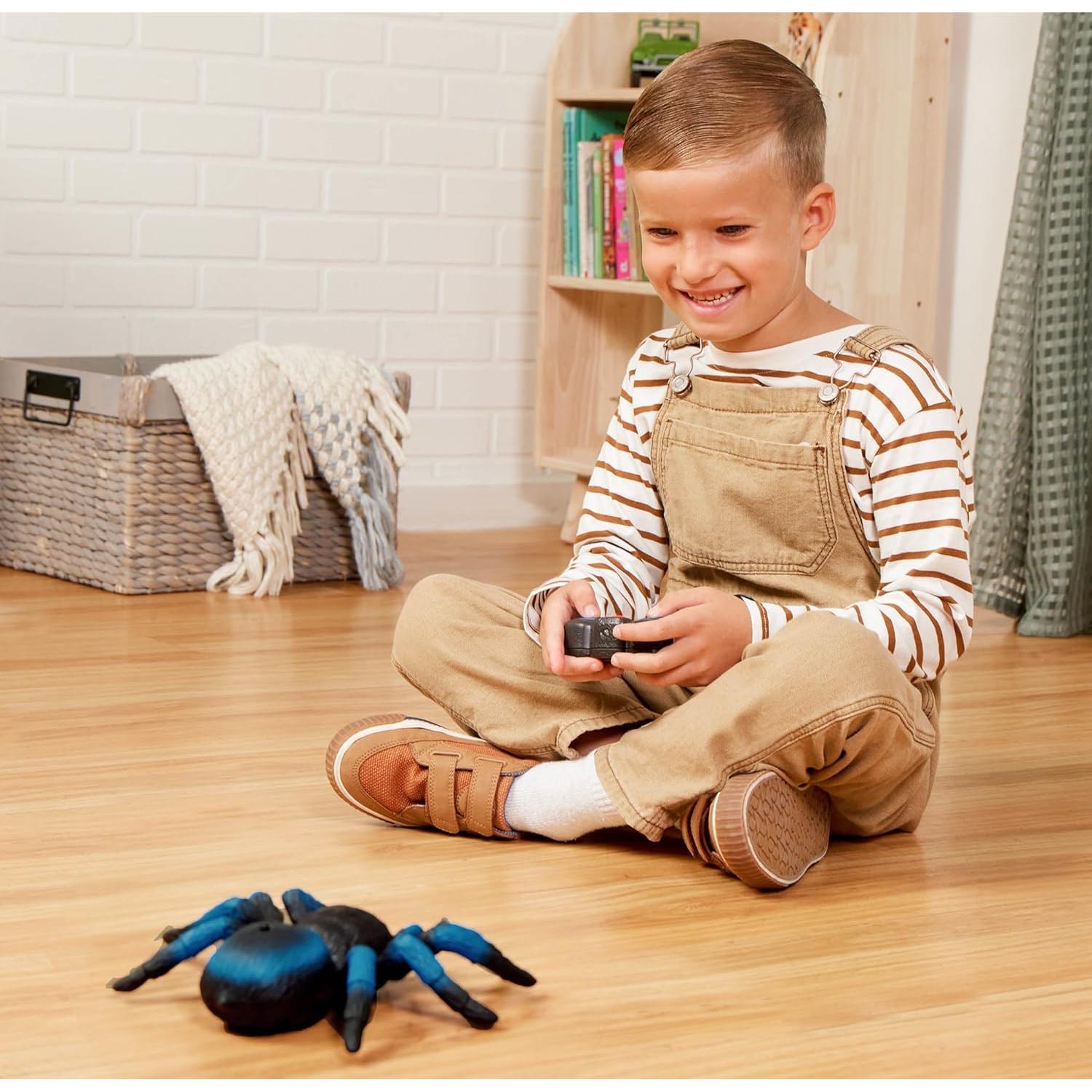 Araña RC Terra by Battat - Control Remoto LED 360° - Juguete