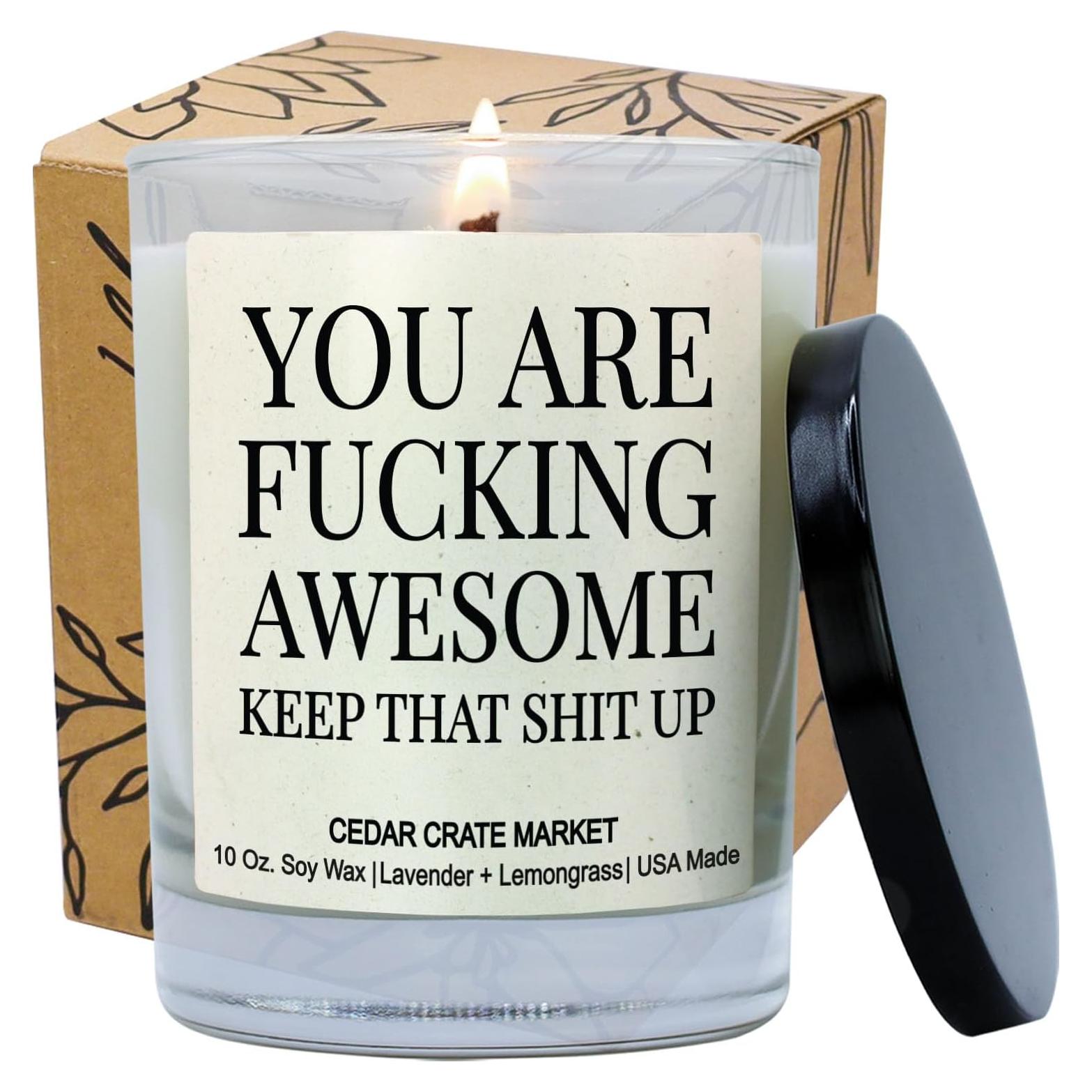 Vela Aromática Cedar Crate Market 10 oz - Eres Increíble