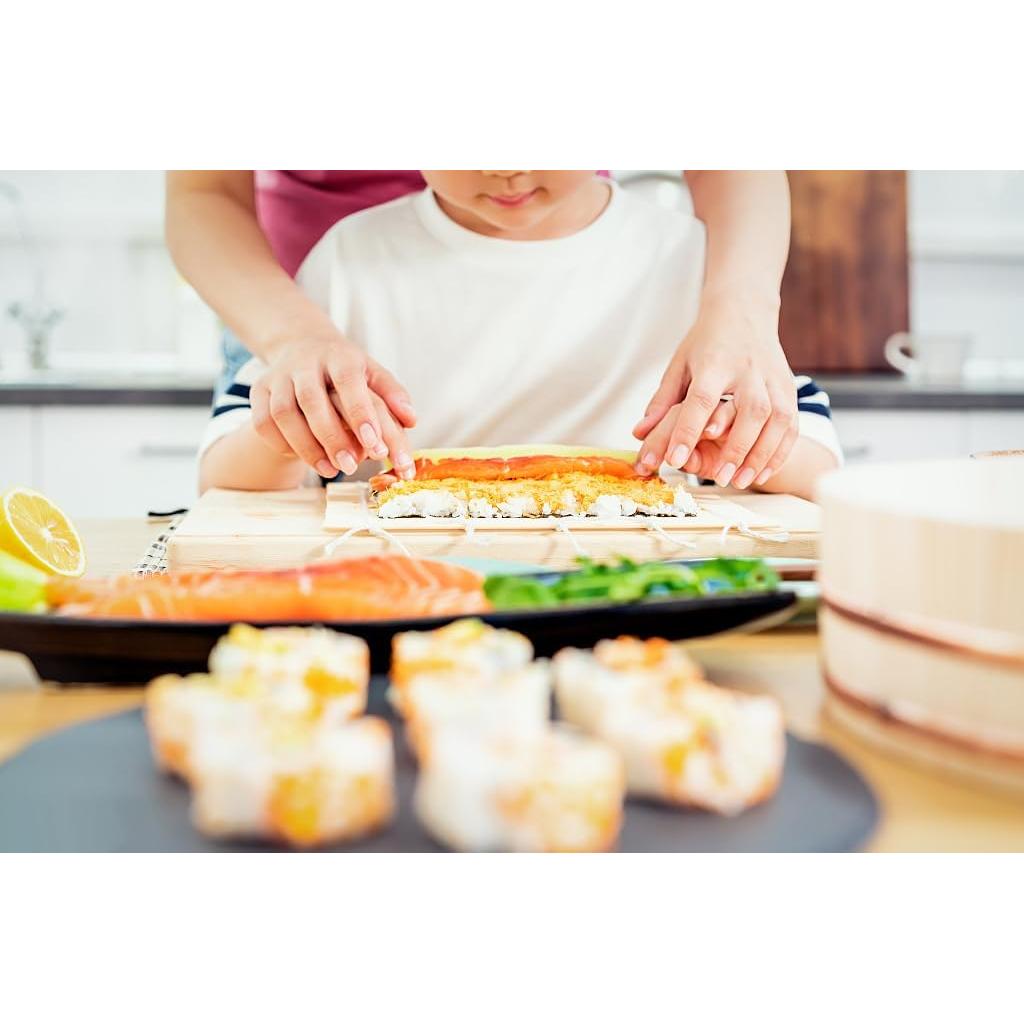 Kit de Hacer Sushi IELEK con 15 Piezas y Guía Completa