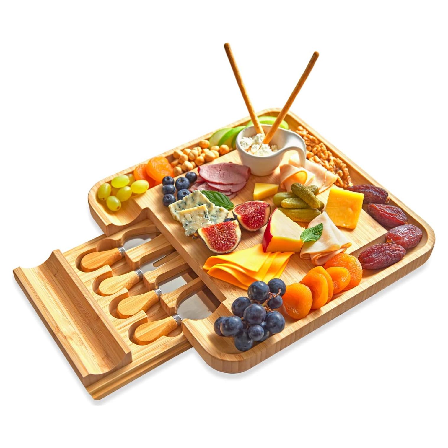 Tablero de Queso RoyalHouse de Bambú con Cuchillos 34x33 cm