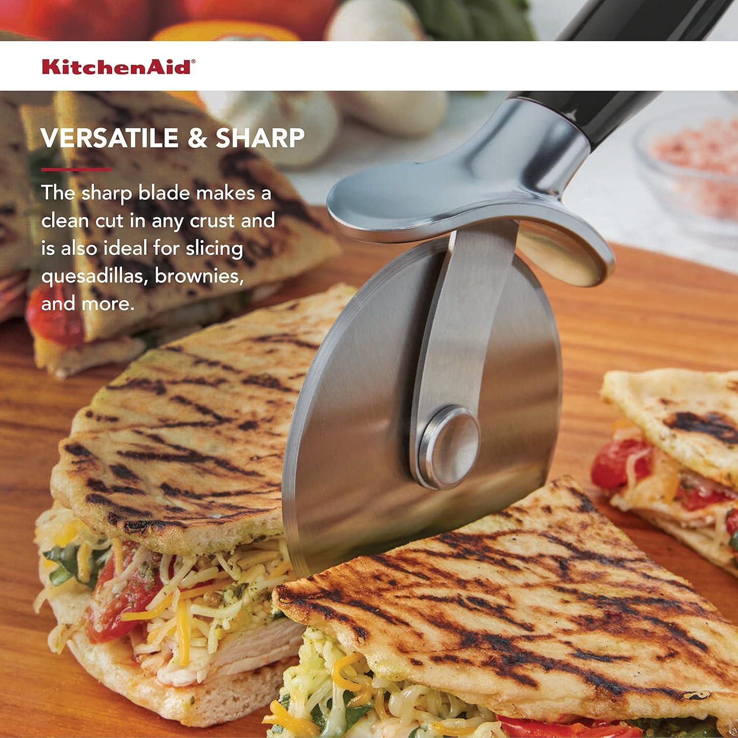 Rueda de Pizza KitchenAid 22,86 cm con Cuchilla Afilada