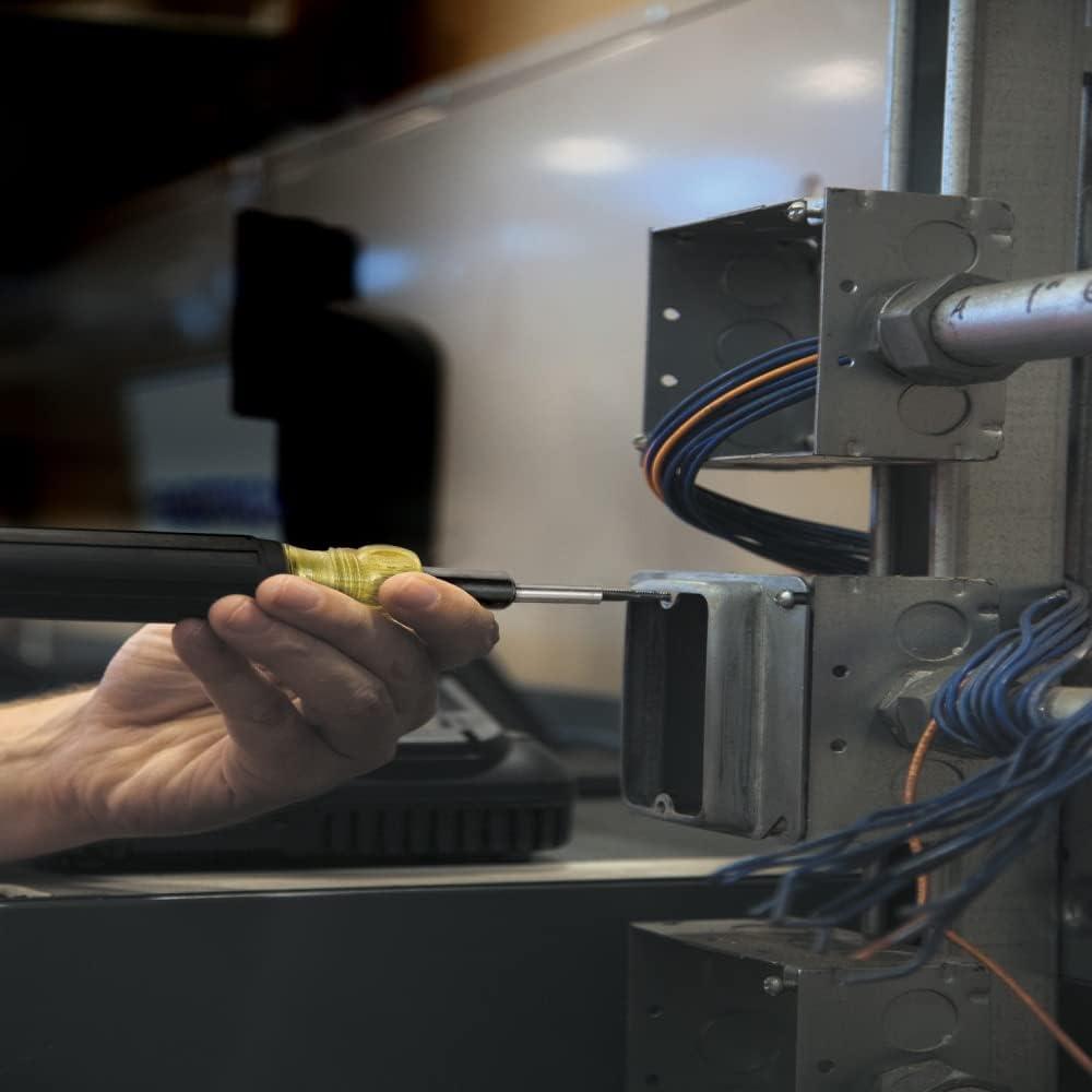 Herramienta de Roscar Klein Tools 626 6-en-1 Mango Acolchado