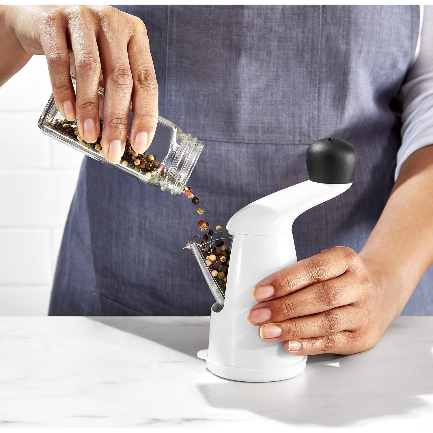 Molino de Pimienta OXO Good Grips Manual Ajustable 10 cm