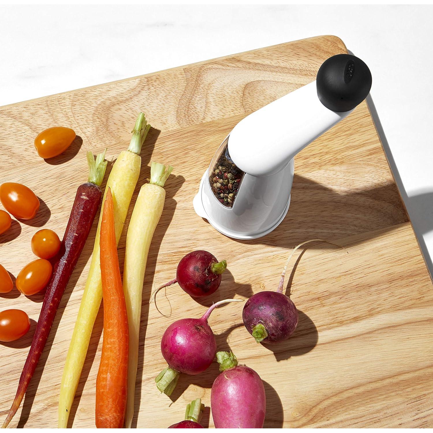 Molino de Pimienta OXO Good Grips Manual Ajustable 10 cm