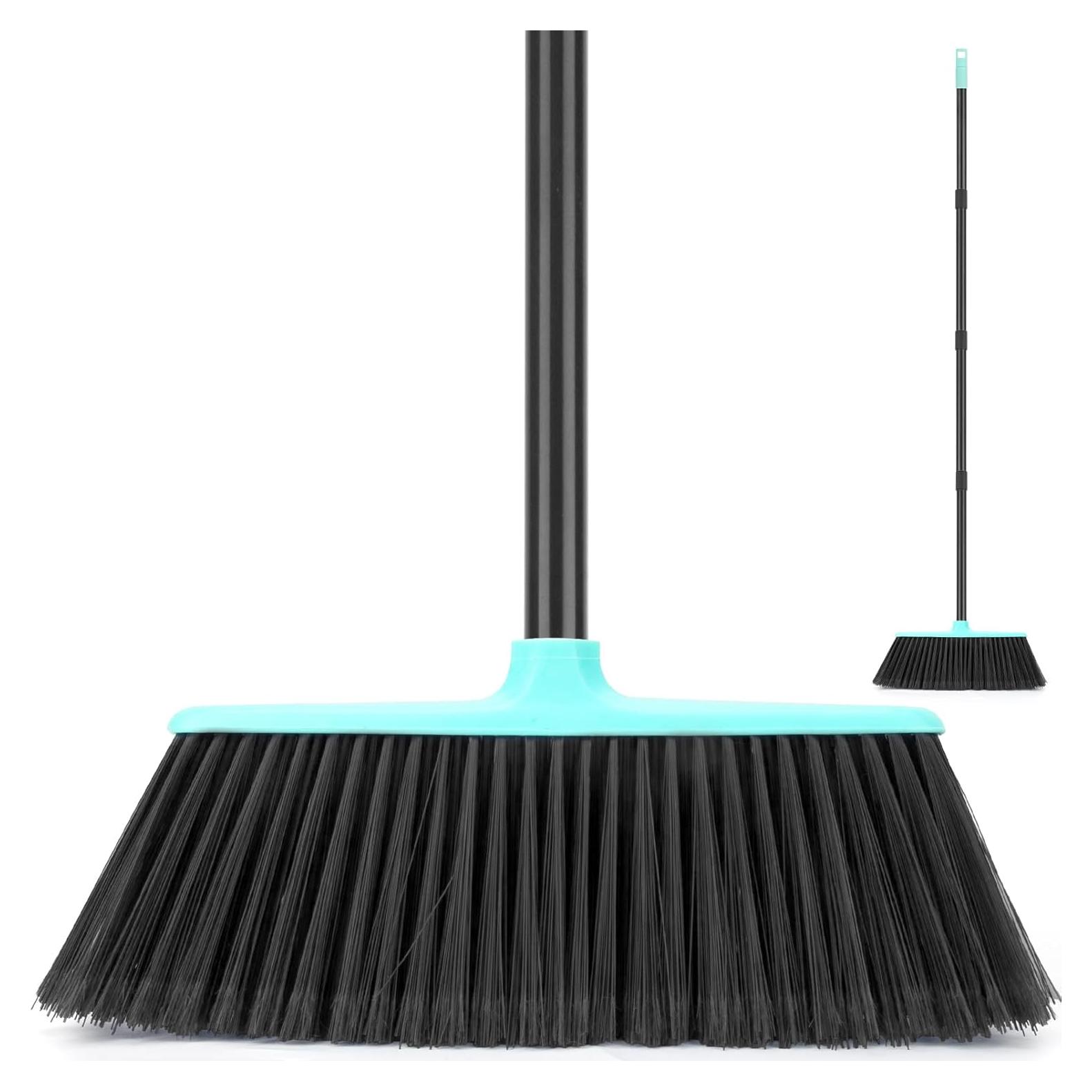 Escoba KeFanta 35.56 cm ángulo con mango 134.62 cm