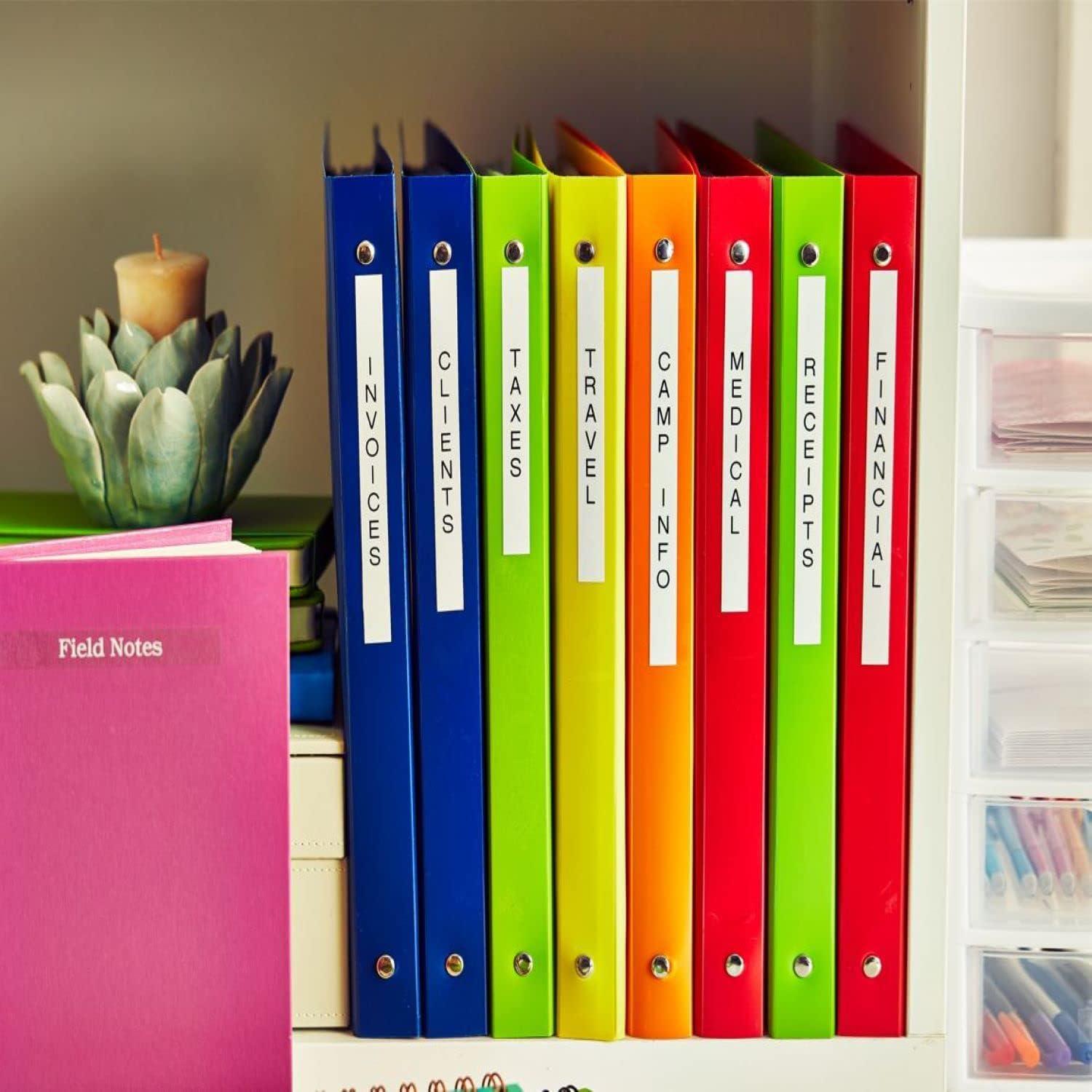 Etiquetadora portátil Brother P-Touch PTH110BP con 4 cintas