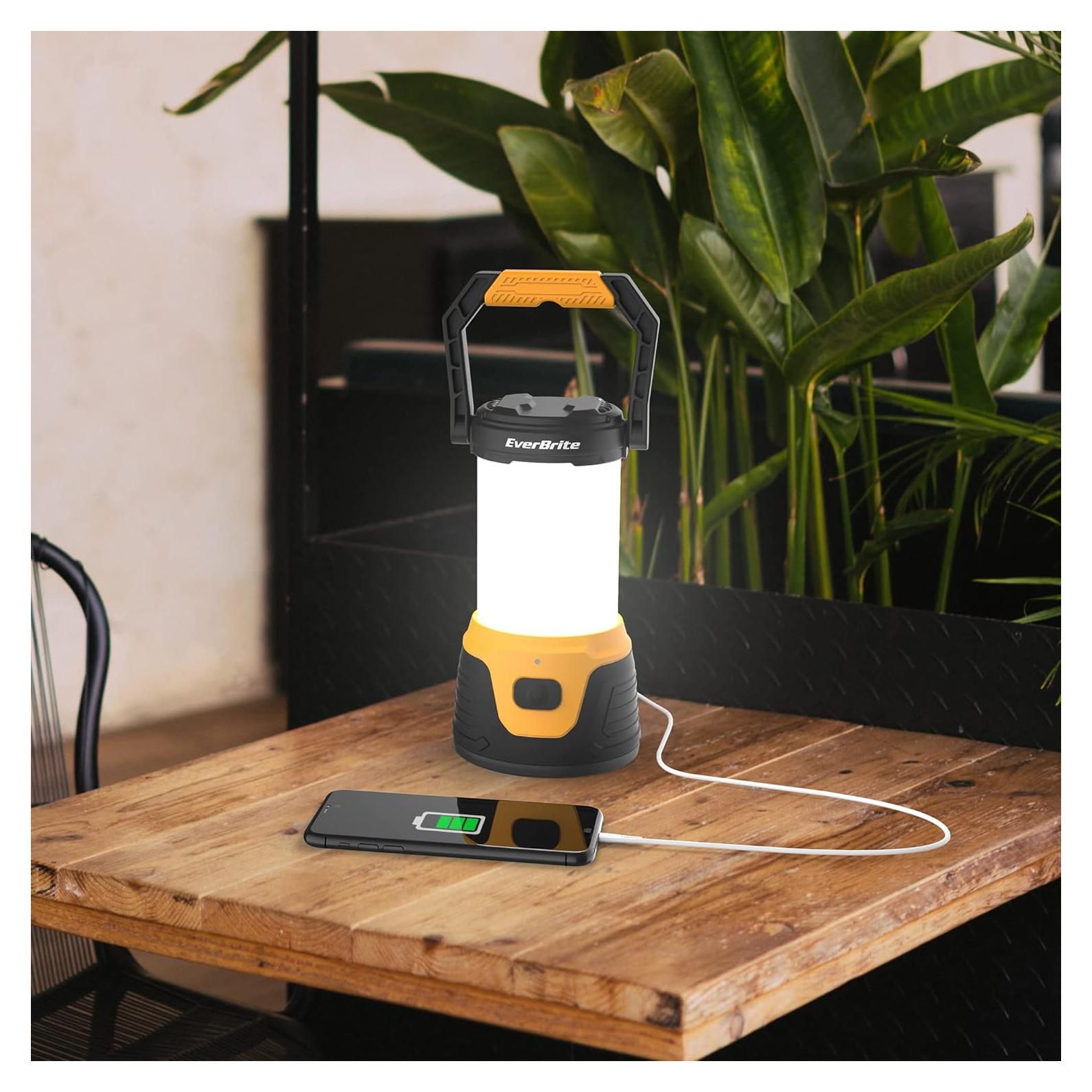 Linterna de Camping LED Recargable EverBrite 1000 Lúmenes 5 Modos