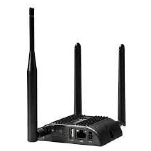 Router IBR200 Cradlepoint con WiFi y Plan NetCloud 3 años