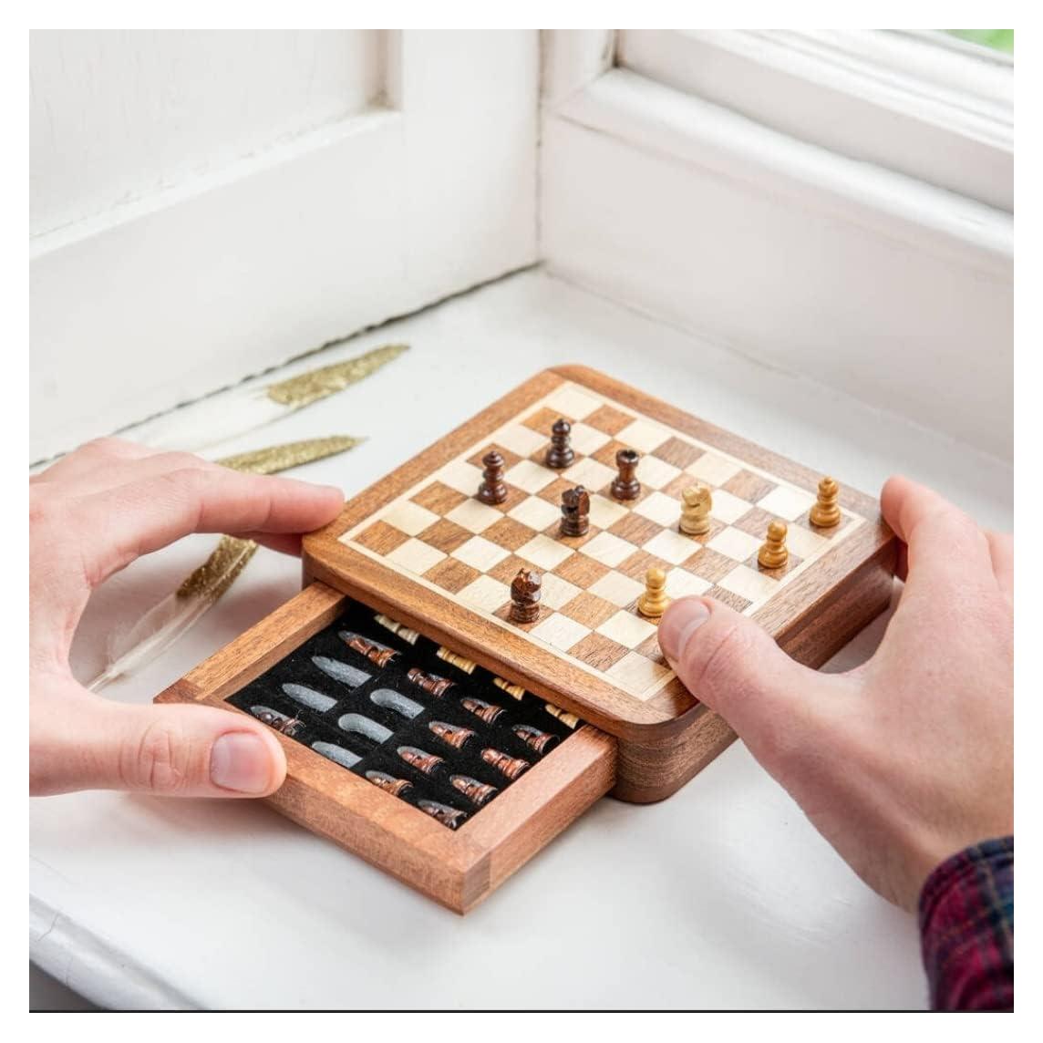 Juego de Ajedrez Magnético de Madera Star 13.34 cm Hecho a Mano