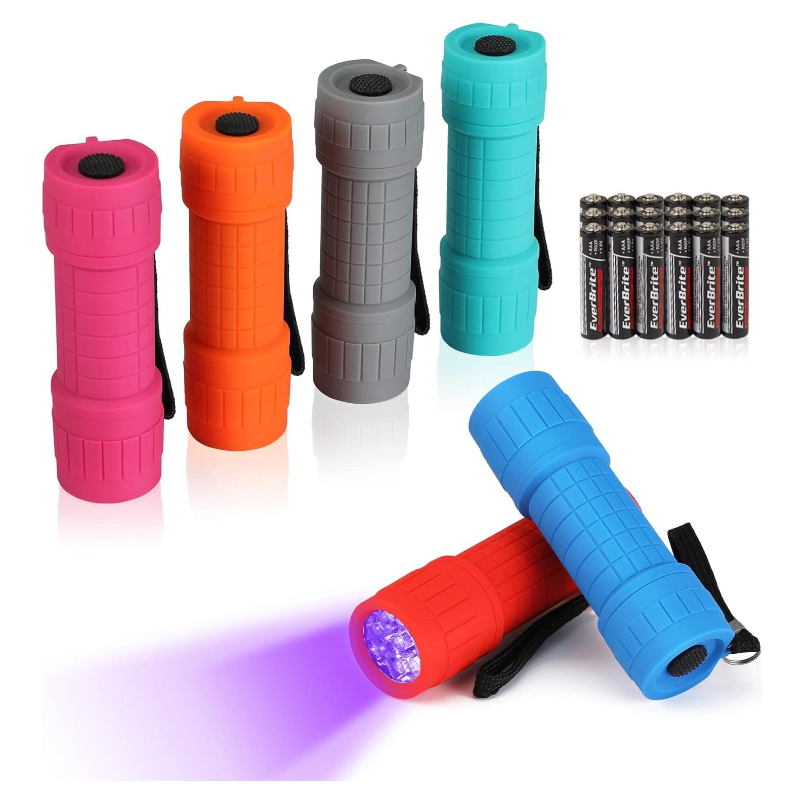 Linterna UV EverBrite Mini 9 LEDs 395nm para Mascotas