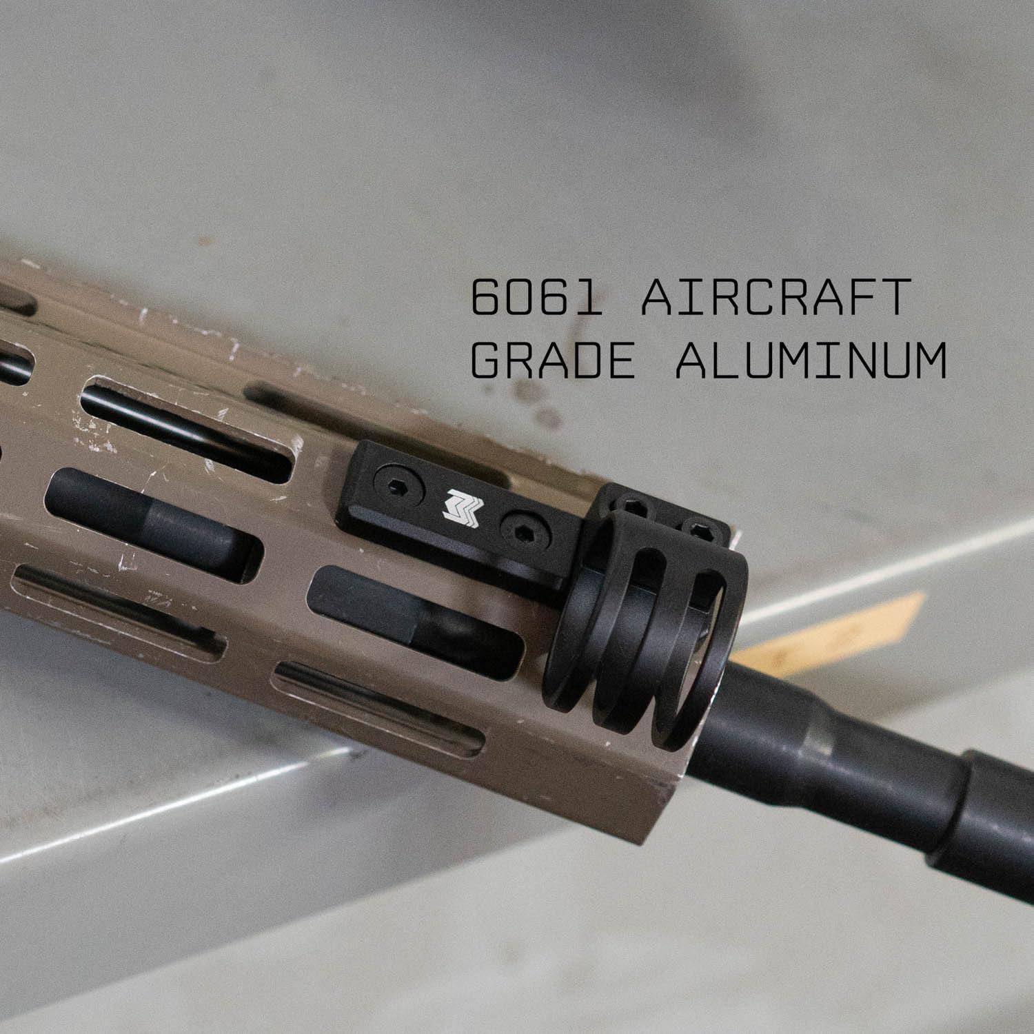 Soporte para Linterna Monstrum M-LOK 1 pulgada 45 grados