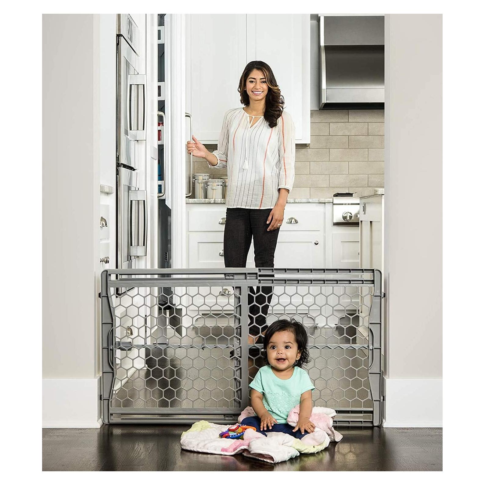 Puerta para Bebés Ajustable Regalo Easy Fit Plástico 71-107 cm