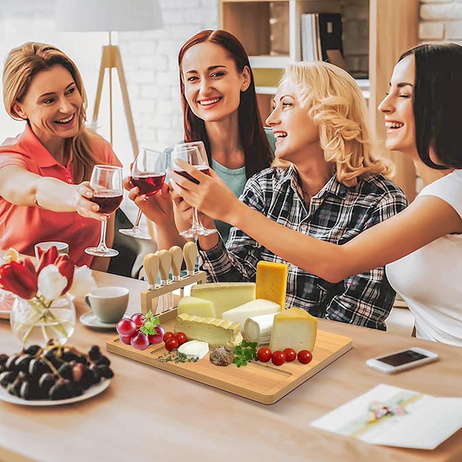 Tabla de Queso Kylinbigda de Bambú 33.8x33.8 cm con Utensilios