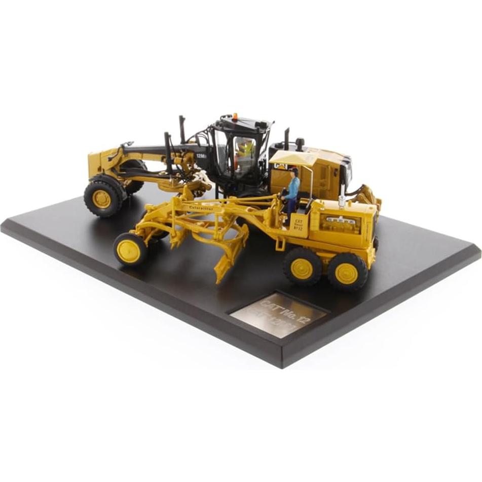 Motoniveladora Caterpillar 12M3 Diecast Masters 1:50