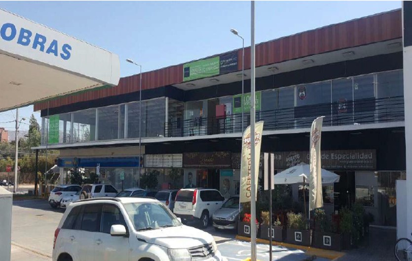 Foto de Strip Center Strip Center Los Carrera