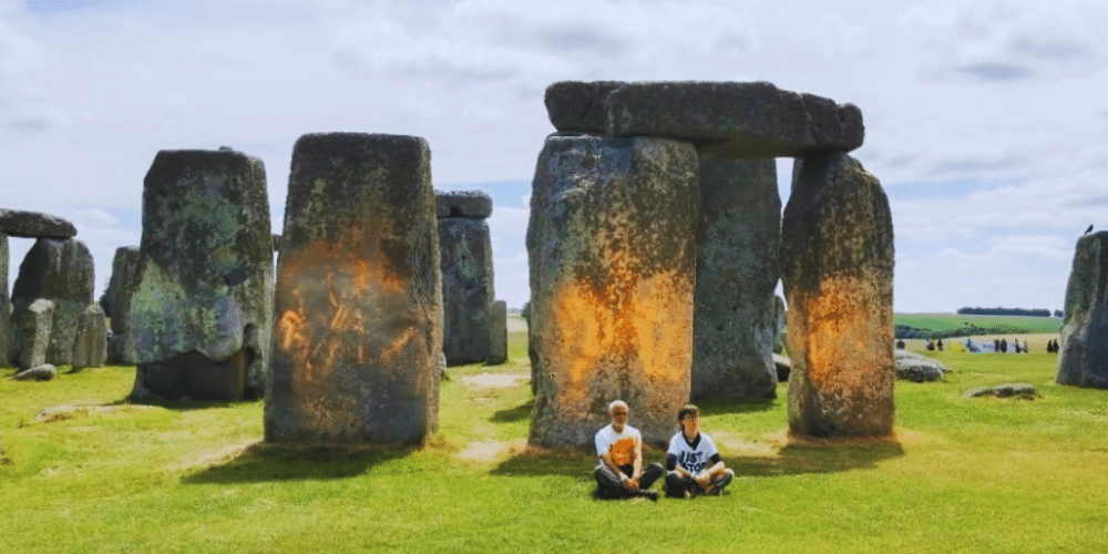 Activistas de Just Stop Oil detenidos por rociar pintura en Stonehenge