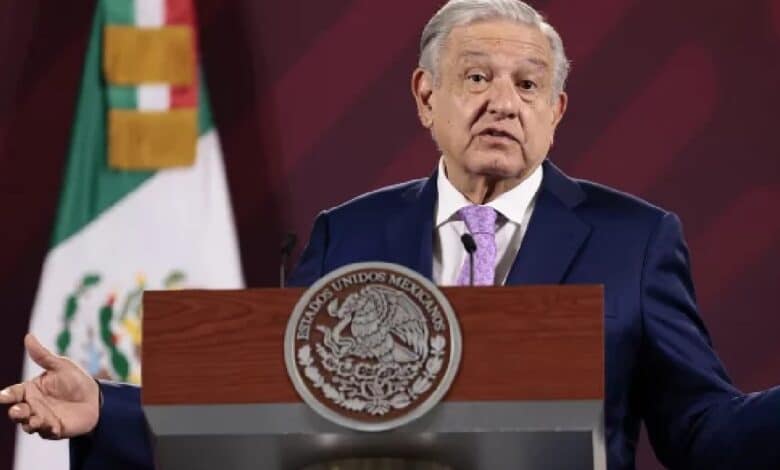 AMLO pide a Canciller reunirse con Salazar por conflicto de aguacate