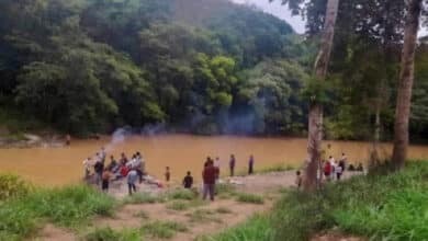 Tras lluvias en Oaxaca, río de la Sierra Sur arrastra a estudiante