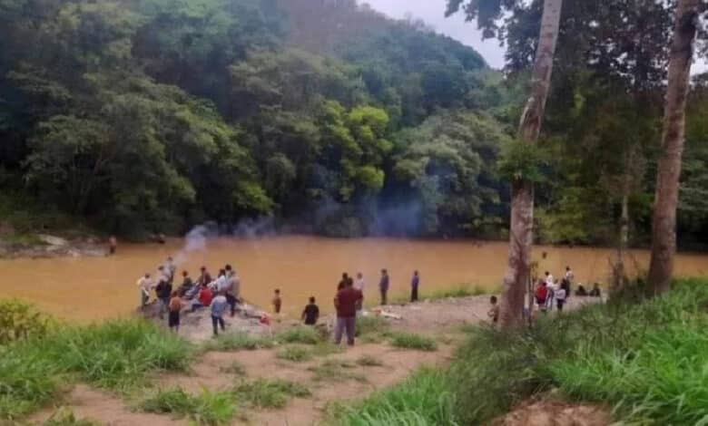 Tras lluvias en Oaxaca, río de la Sierra Sur arrastra a estudiante