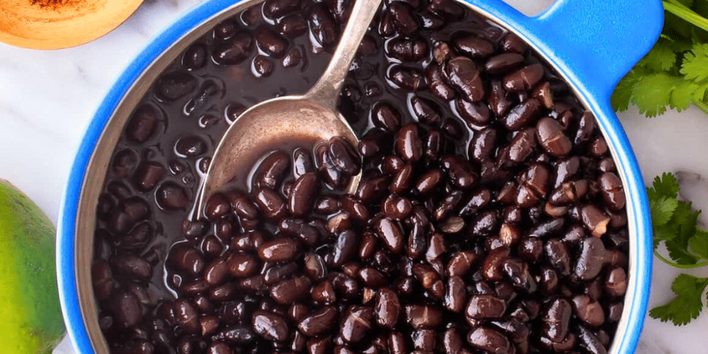 Qué enfermedades previene comer frijoles negros