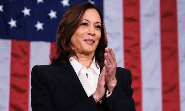 Harris mejora los resultados de Biden frente a Trump en un primer sondeo al nuevo enfrentamiento