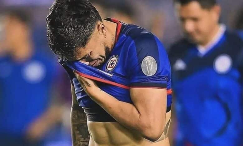 Salcedo habría pedido salir de Cruz Azul "por motivos personales"