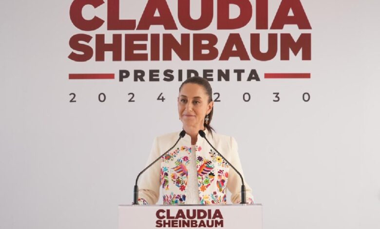 Sheinbaum presenta redacción oficial de reformas constitucionales para la no reelección, becas y apoyo a mujeres de 60 a 64 años