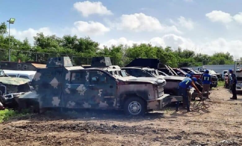 FGR destruye 50 vehículos "monstruos" en Tamaulipas