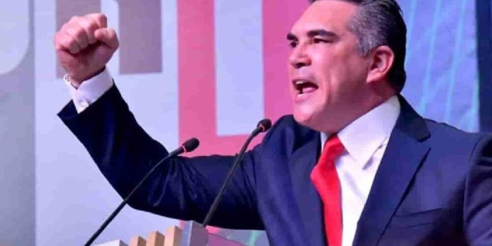 "El PRI está firme y de pie", dice "Alito" Moreno