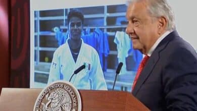 AMLO felicita a Prisca Awiti por su medalla de plata en París 2024