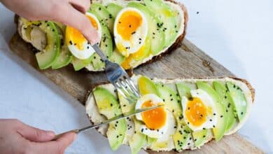 Desayunar tostadas con aguacate: ¿Una opción saludable?