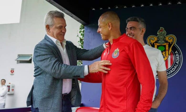 Javier Aguirre visita este lunes a las Chivas