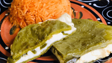 Receta mexicana: Nopal relleno de frijoles con queso