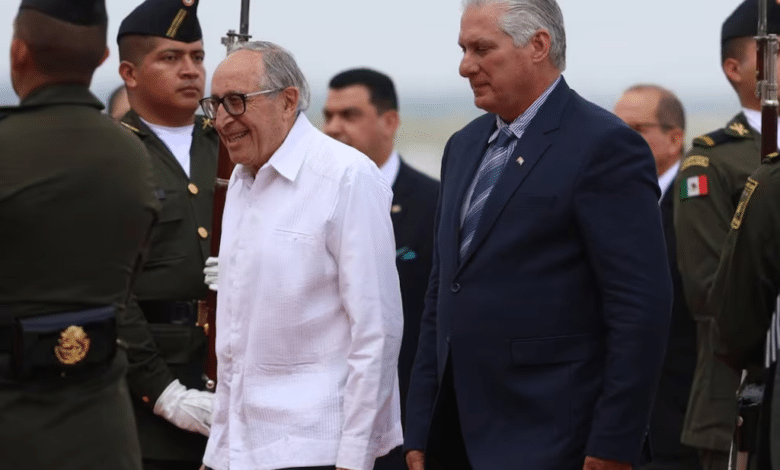 Presidente de Cuba llega a México para investidura de Sheinbaum