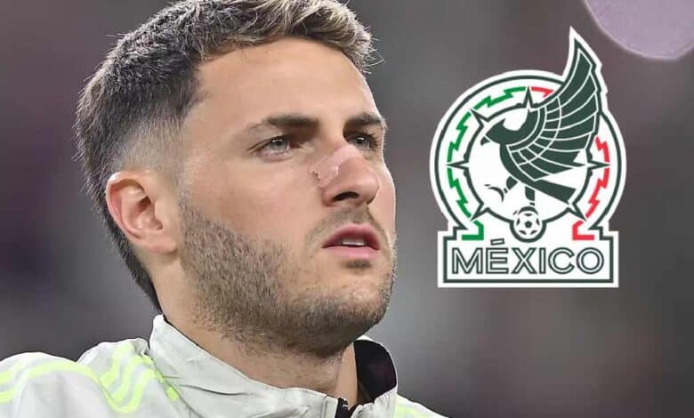 Santiago Giménez tunde a ex técnico de la Selección Mexicana