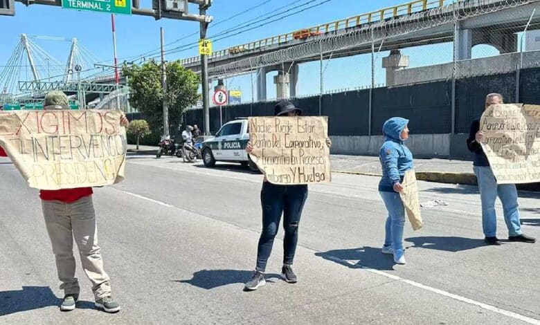 Bloquean Circuito Interior a la altura de la Terminal 1 del AICM