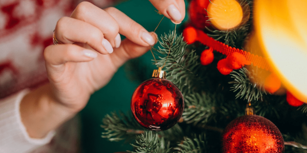 ¡Adiós a las esferas! Esta es la nueva forma de adornar el árbol de Navidad 2024