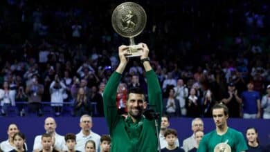Novak Djokovic celebra su título 101 con una foto icónica en Grecia