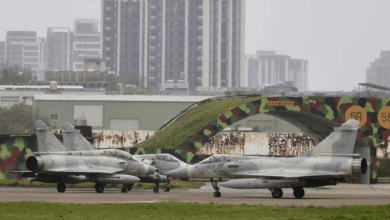 El gobierno de China informó la imposición de sanciones contra 20 empresas estadounidenses del sector Defensa y contra diez de sus altos ejecutivos, a quienes acusa de participar en el suministro de armamento a Taiwán.