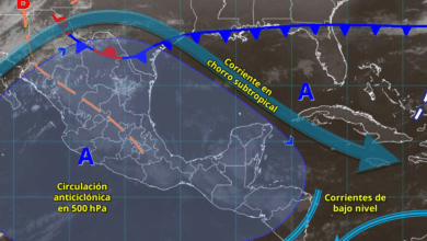 Este día, el frente núm. 34 y una vaguada polar se desplazarán lentamente sobre el noroeste del territorio nacional, en interacción con las corrientes en chorro polar y subtropical, originarán descenso de temperatura, rachas de viento, lluvias y chubascos en dicha región.