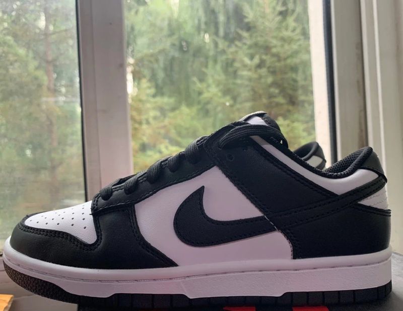 nike dunk white black