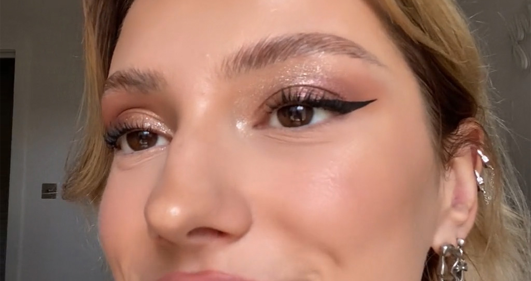 glazed-eyes-the-monochromatic-trend-to-take-from-summer-to-winter-n