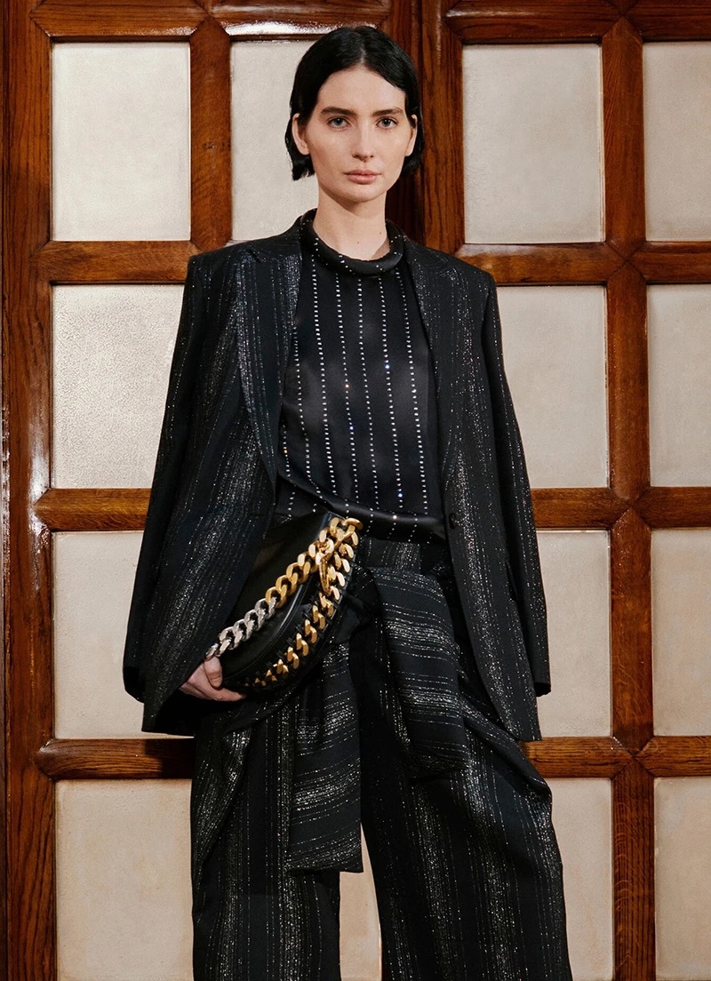 The Stella McCartney Autumn 2022 Collection Stuns With Chic Eveningwear